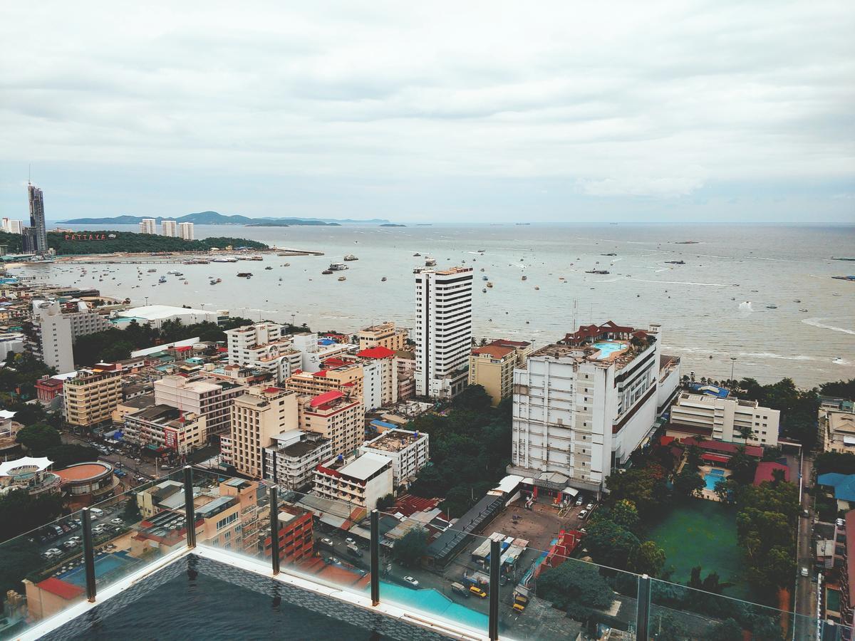 The Base Pattaya 芭提雅基地公寓 Exterior foto